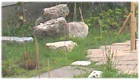 Felsgruppe mit Sitzstein